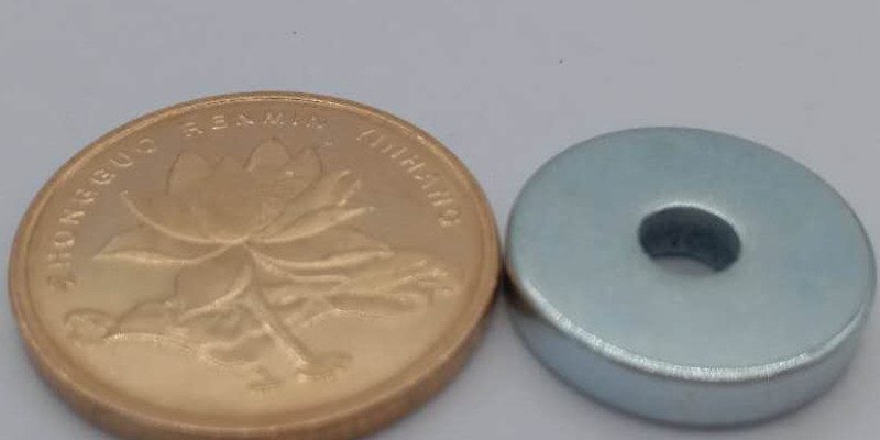 C002 釹鐵硼中孔磁鐵N35 D15*3-4